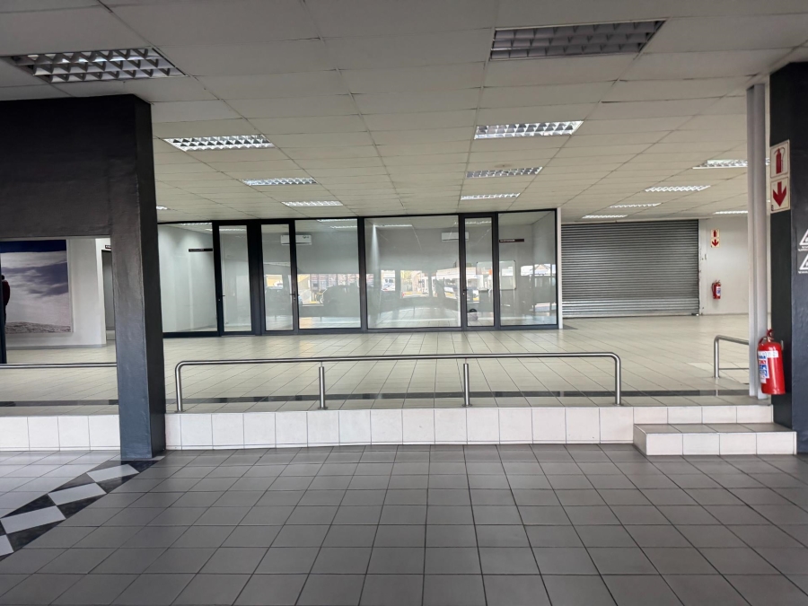 To Let Commercial Property for Rent in Worcester Western Cape